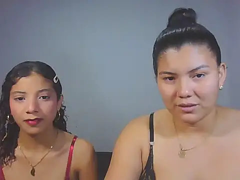 Snapshot of Helena-Paola chatting on February 3, 5:38 am Helena-Paola online show from February 3, 5:38 am