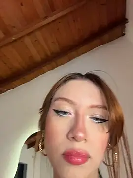 Snapshot of Alison_Ivanova chatting on February 5, 5:12 am Alison Ivanova online show from February 5, 5:12 am