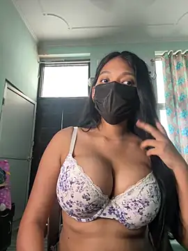 Snapshot of RadhikaHotty chatting on March 29, 9:31 am RadhikaHotty online show from March 29, 9:31 am