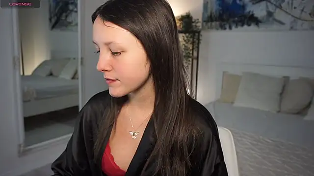 Snapshot of Miss_sindy11 chatting on March 18, 8:17 am Miss sindy11 online show from March 18, 8:17 am