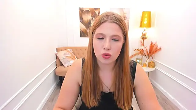 Snapshot of SweetDaylight chatting on June 8, 8:42 pm SweetDaylight online show from June 8, 8:42 pm
