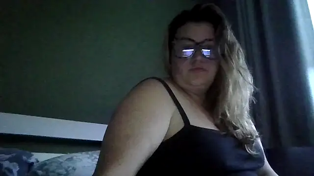 QueenCurvy Charley28 online show from June 16, 8:00 pm