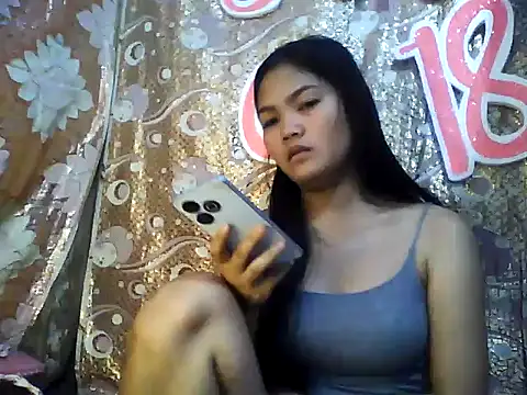 PinaySkinnyJust18 online show from February 20, 11:49 pm