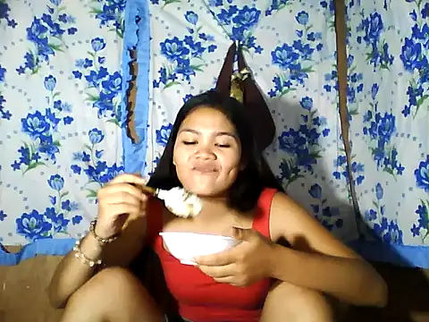 PinaySkinnyJust18 online show from April 29, 3:54 am