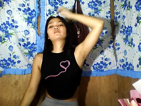 PinaySkinnyJust18 online show from May 3, 11:00 pm