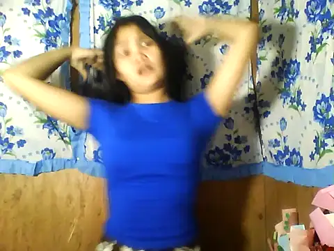 PinaySkinnyJust18 online show from May 16, 11:14 pm