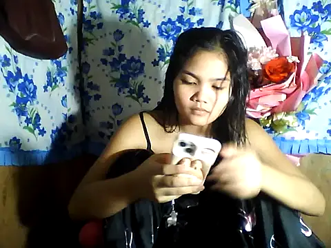 Snapshot of PinaySkinnyJust18 chatting on May 23, 7:07 pm PinaySkinnyJust18 online show from May 23, 7:07 pm