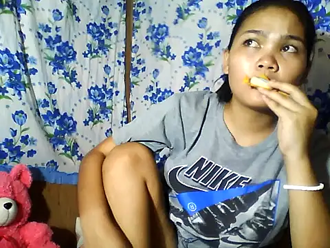 Snapshot of PinaySkinnyJust18 chatting on June 21, 9:56 am PinaySkinnyJust18 online show from June 21, 9:56 am