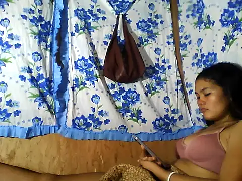 Snapshot of PinaySkinnyJust18 chatting on June 23, 9:40 am PinaySkinnyJust18 online show from June 23, 9:40 am