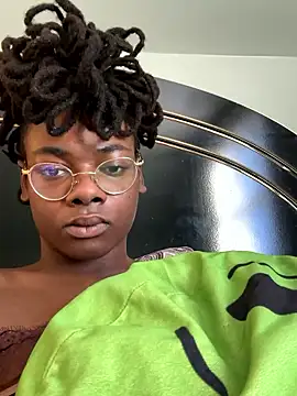 Snapshot of barracksbunny chatting on January 16, 2:21 pm barracksbunny online show from January 16, 2:21 pm