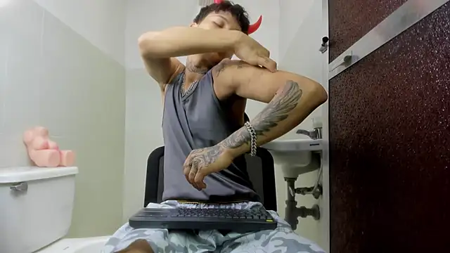 Dogan Renzo0 online show from March 23, 8:46 pm