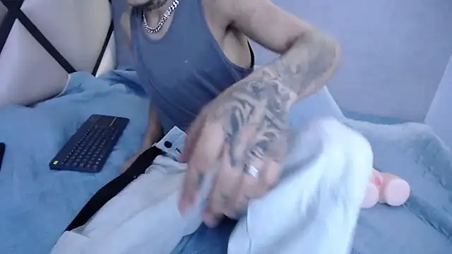 Dogan Renzo0 online show from March 24, 9:20 pm