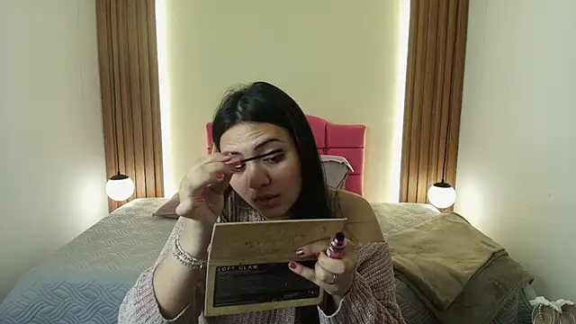 IvonneRoss  online show from May 15, 12:01 pm