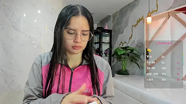 Qetsyah tf online show from May 5, 1:19 pm