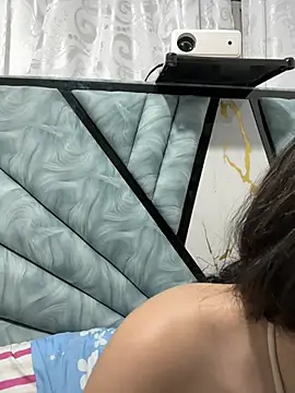 Snapshot of shopialove chatting on January 18, 2:04 am shopialove online show from January 18, 2:04 am