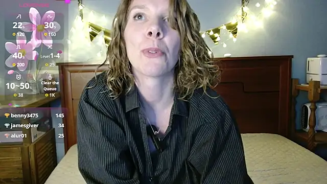 Snapshot of Daisy_Lovely chatting on April 14, 5:57 am Daisy Lovely online show from April 14, 5:57 am