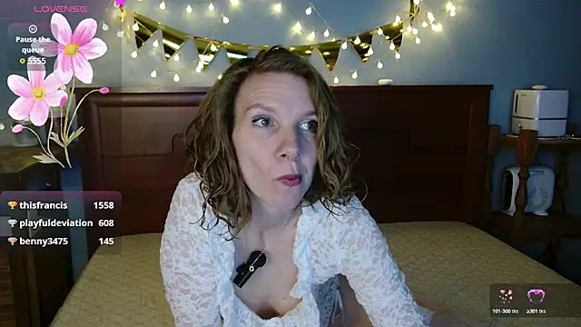 Snapshot of Daisy_Lovely chatting on April 17, 4:15 am Daisy Lovely online show from April 17, 4:15 am