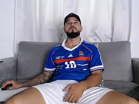 Handsomen69 online show from May 18, 7:09 pm