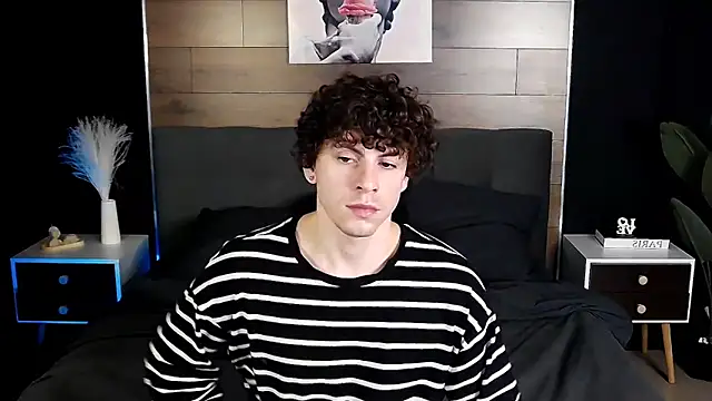 Snapshot of TylerGibson chatting on March 9, 7:56 am TylerGibson online show from March 9, 7:56 am