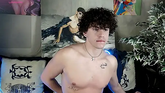 Snapshot of TylerGibson chatting on April 23, 12:56 am TylerGibson online show from April 23, 12:56 am