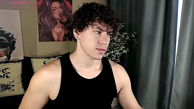 Snapshot of TylerGibson chatting on May 20, 3:24 am TylerGibson online show from May 20, 3:24 am