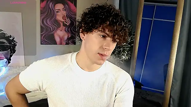 Snapshot of TylerGibson chatting on May 23, 4:07 am TylerGibson online show from May 23, 4:07 am