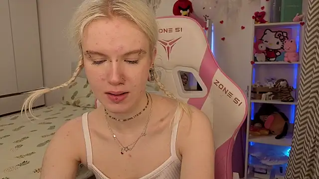 Mia WaterFall online show from February 25, 3:16 am