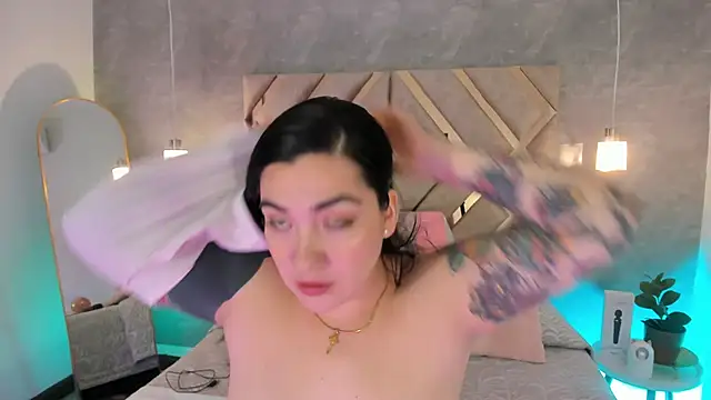 KathiaJenner online show from February 17, 12:12 pm