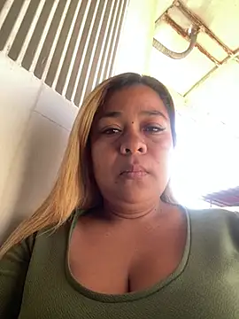 Snapshot of veronica414 chatting on March 13, 11:50 am veronica414 online show from March 13, 11:50 am