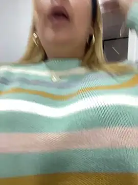 Snapshot of veronica414 chatting on March 19, 7:07 pm veronica414 online show from March 19, 7:07 pm