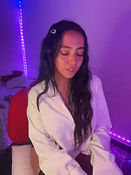 laraa rous online show from February 27, 11:38 pm