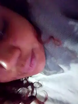 Snapshot of Sunfirehot chatting on February 7, 3:54 am Sunfirehot online show from February 7, 3:54 am