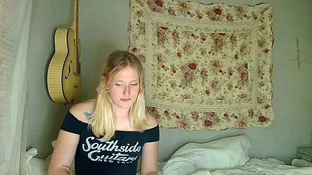 goddessalison online show from June 12, 1:48 am
