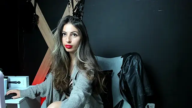 Snapshot of GoddesLeila chatting on May 13, 3:09 pm GoddesLeila online show from May 13, 3:09 pm
