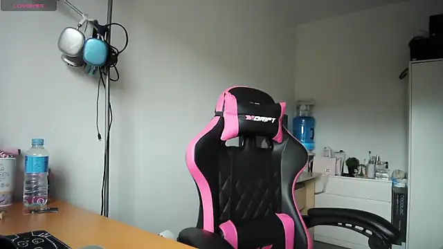 Yulian Milf online show from March 29, 11:54 am