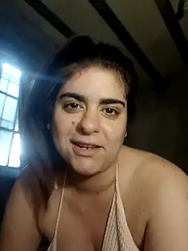 CherryRabitt online show from February 12, 8:15 pm