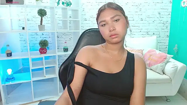 mayli marie online show from May 18, 9:20 pm