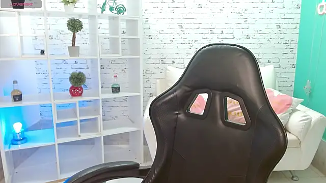 mayli marie online show from May 19, 1:56 am