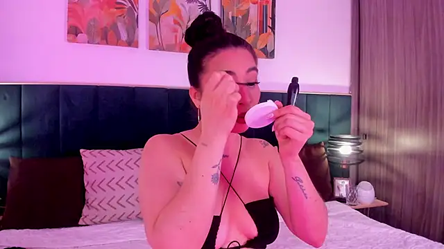 IrinaBlanc online show from March 24, 1:10 am