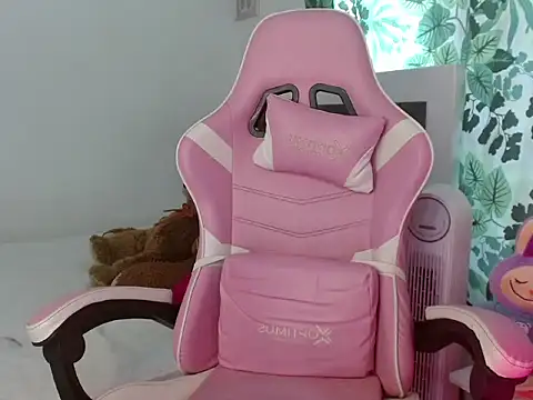 lucyprivateof online show from February 3, 4:12 pm