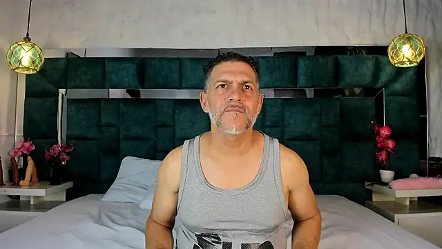 Snapshot of ViceSweet chatting on March 4, 5:24 am ViceSweet online show from March 4, 5:24 am