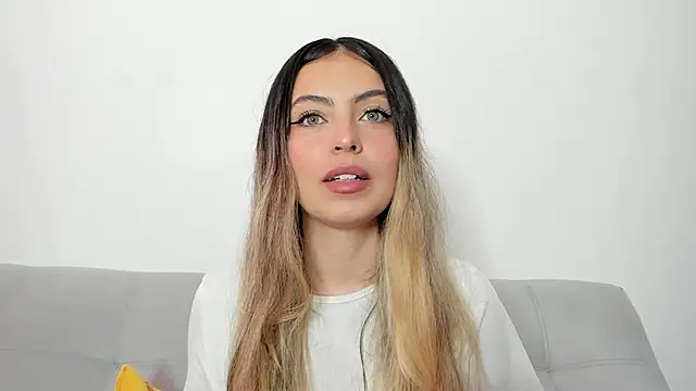 Fernanda aaaa online show from May 12, 3:20 pm