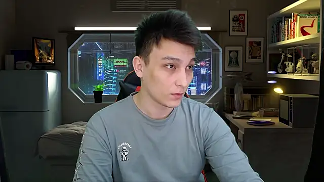 Snapshot of Justin_time111 chatting on March 18, 2:04 am Justin time111 online show from March 18, 2:04 am