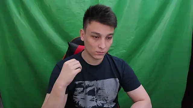 Snapshot of Justin_time111 chatting on March 29, 9:26 pm Justin time111 online show from March 29, 9:26 pm