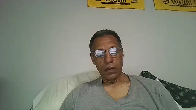 swimmer2496 online show from May 3, 11:38 am
