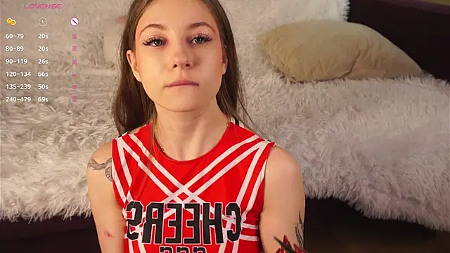 Snapshot of NakeshaPogar chatting on February 9, 2:37 am NakeshaPogar online show from February 9, 2:37 am