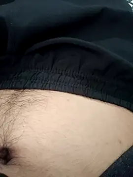 Snapshot of Hotboy395 chatting on January 18, 5:33 am Hotboy395 online show from January 18, 5:33 am