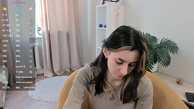 JackiYoss online show from March 29, 12:05 pm