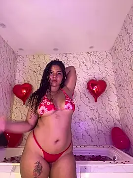 Snapshot of Fatima_senghor chatting on February 12, 8:59 pm Fatima senghor online show from February 12, 8:59 pm