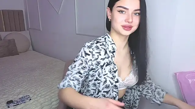 Snapshot of Silena_sky chatting on February 26, 2:38 pm Silena sky online show from February 26, 2:38 pm